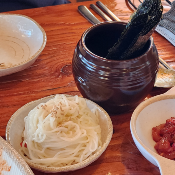 황남비빔밥-육회물회-소면