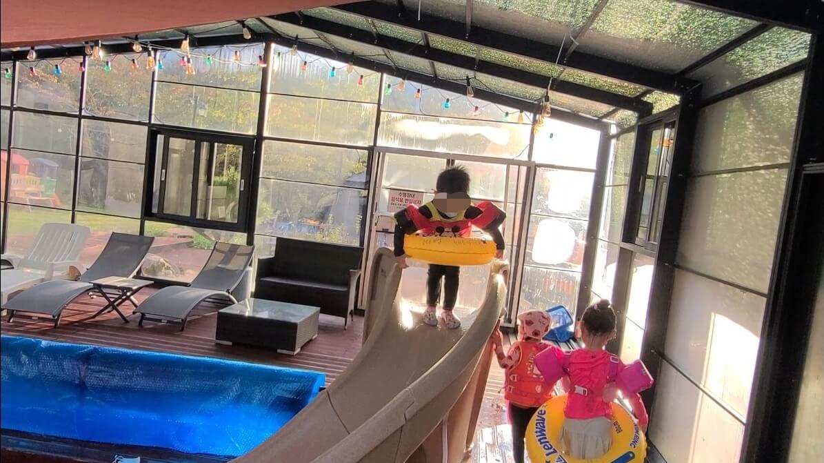 에코하임펜션-사계절풀장-미끄럼틀