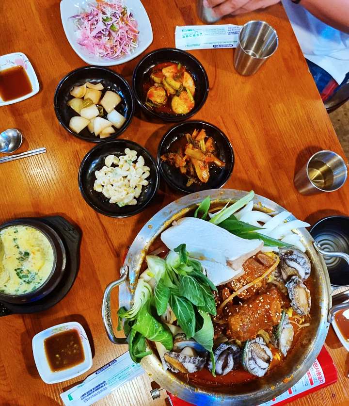 돈쭐내러왔습니다 전복 갈비찜 해신탕 소갈비찜 먹방 조권 60kg 도전 강서구 까치산역 맛집 이영자 2AM 조권 방송 소개