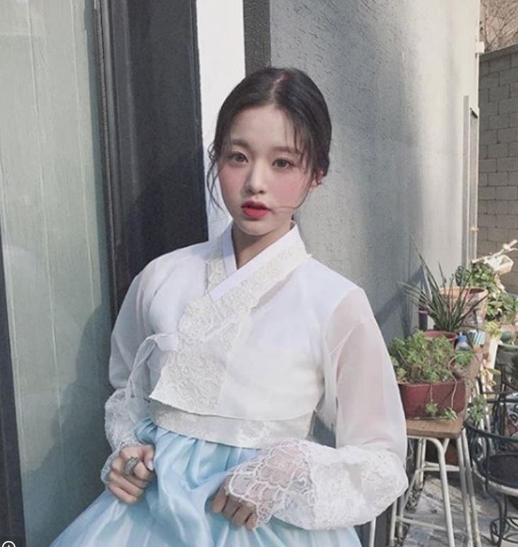 장원영 카리나 아이유 제니 여자 아이돌 한복 자태