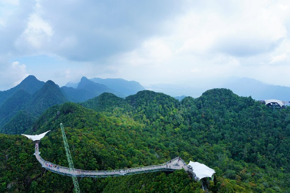 국내에서 즐기는 스카이워크 & 절벽길 트레킹