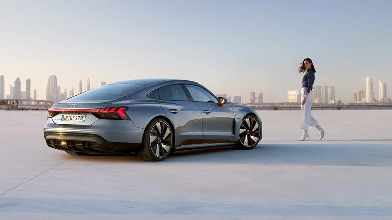2022 아우디 e-트론 55 Quattro audi-e-tron-gt-stage