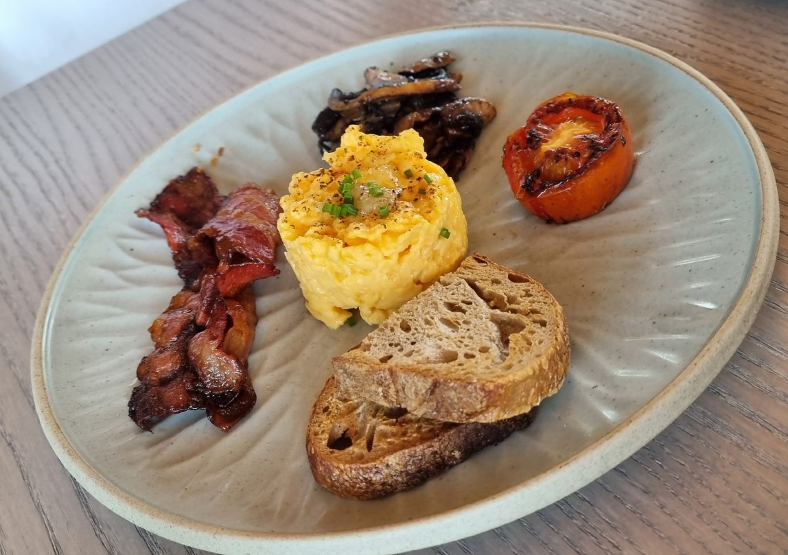 더 아웃포스트 호텔