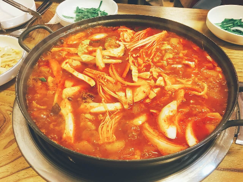 완성된-닭-볶음탕-이미지-2