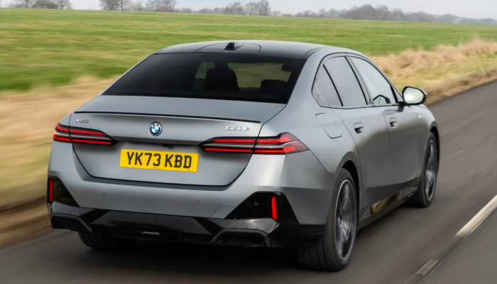 BMW 550E 플러그인 하이브리드 가격 제원 출시일 2025