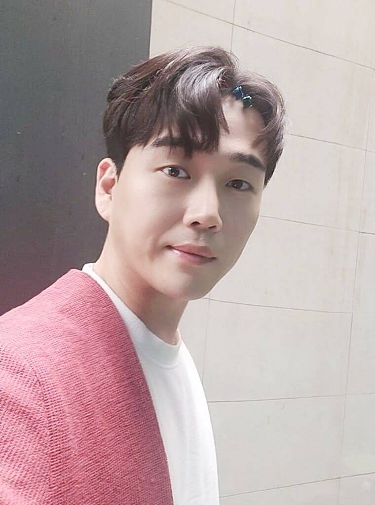 가수-황영웅