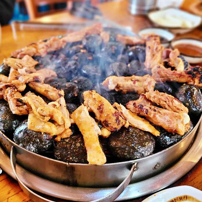 생생정보마당 가평 청평 조약돌 숯불 닭갈비 맛집