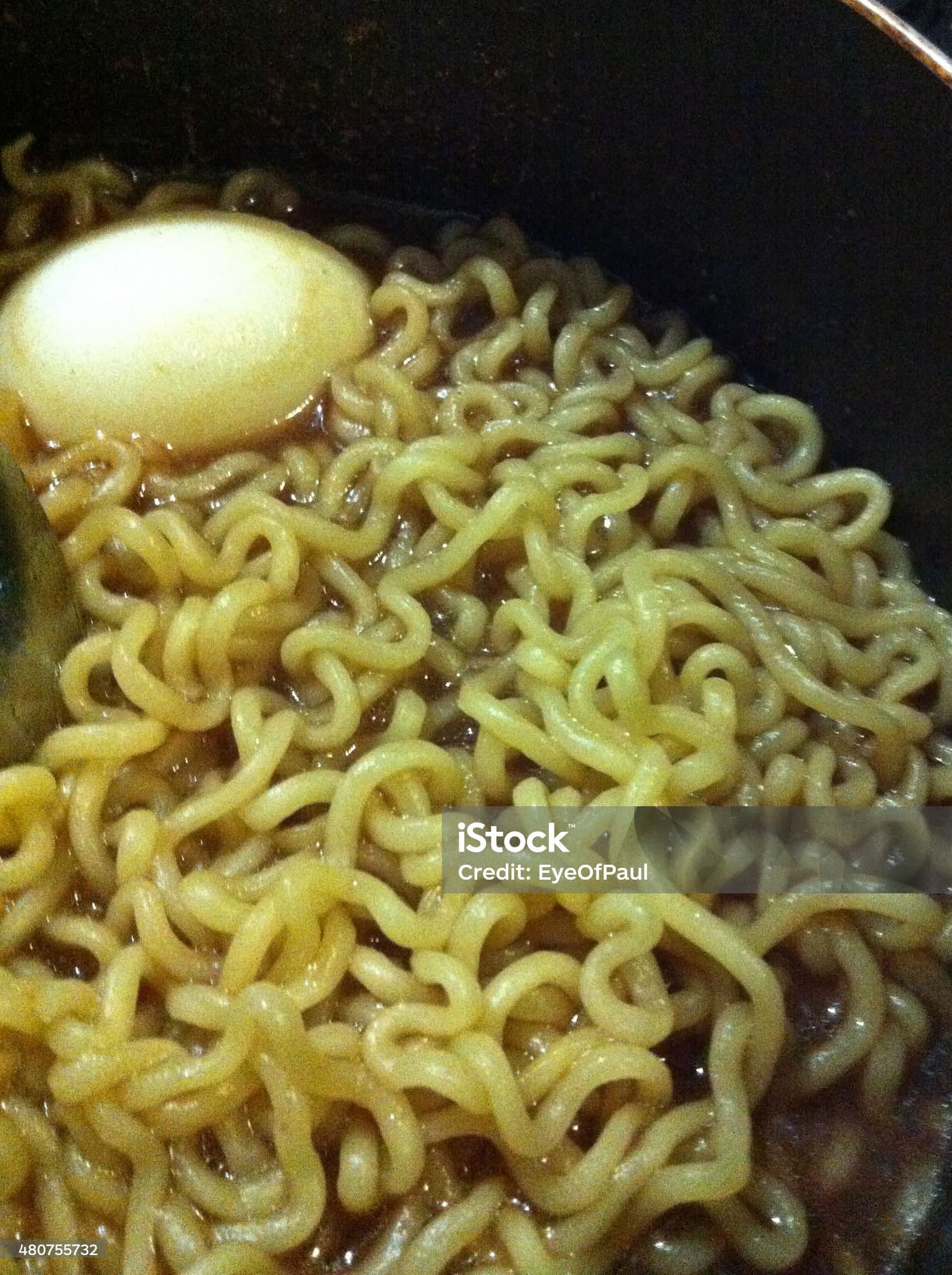 라면 먹고 자면 얼굴 붓는 이유, 바로 확인