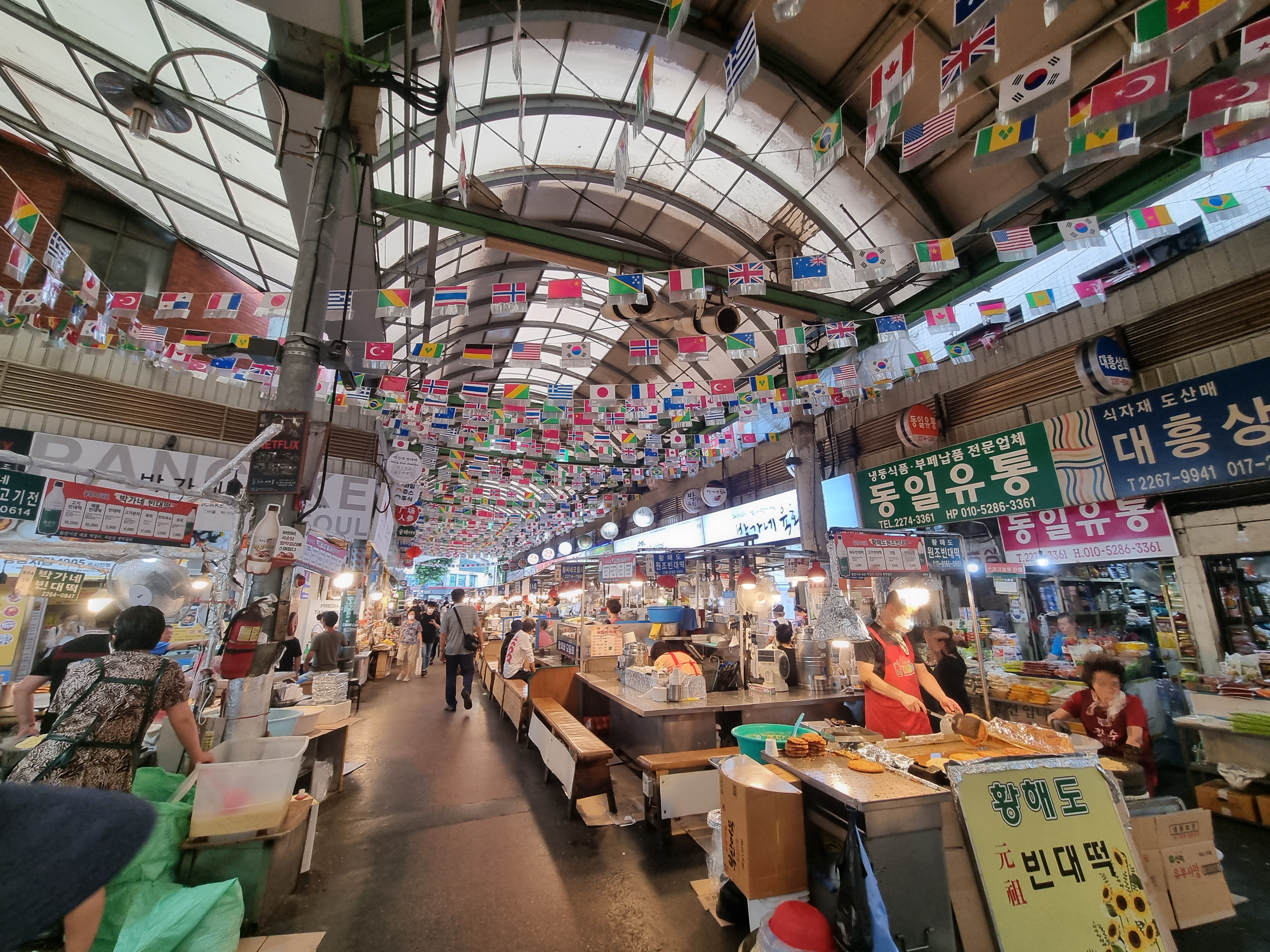 alt"광장시장 내부"