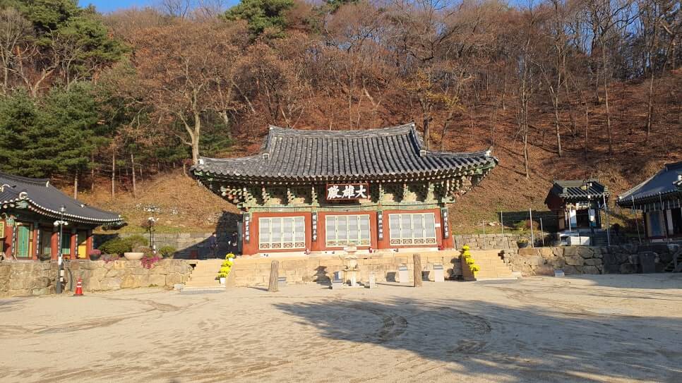 안성 청룡사 : 남사당패의 숨결과 서운산의 비경을 품은 천년 고찰에 스며든 불교 문화와 고려·조선의 역사