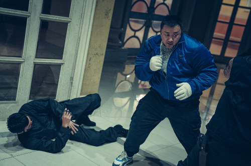 영화-거룩한-밤-데몬-헌터스-사전-정보-마동석-스틸컷