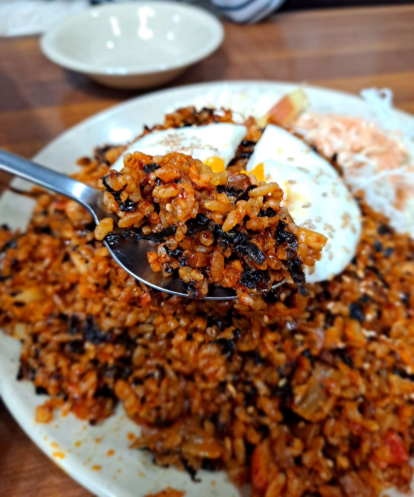 신신분식 김치볶음밥 한숟가락
