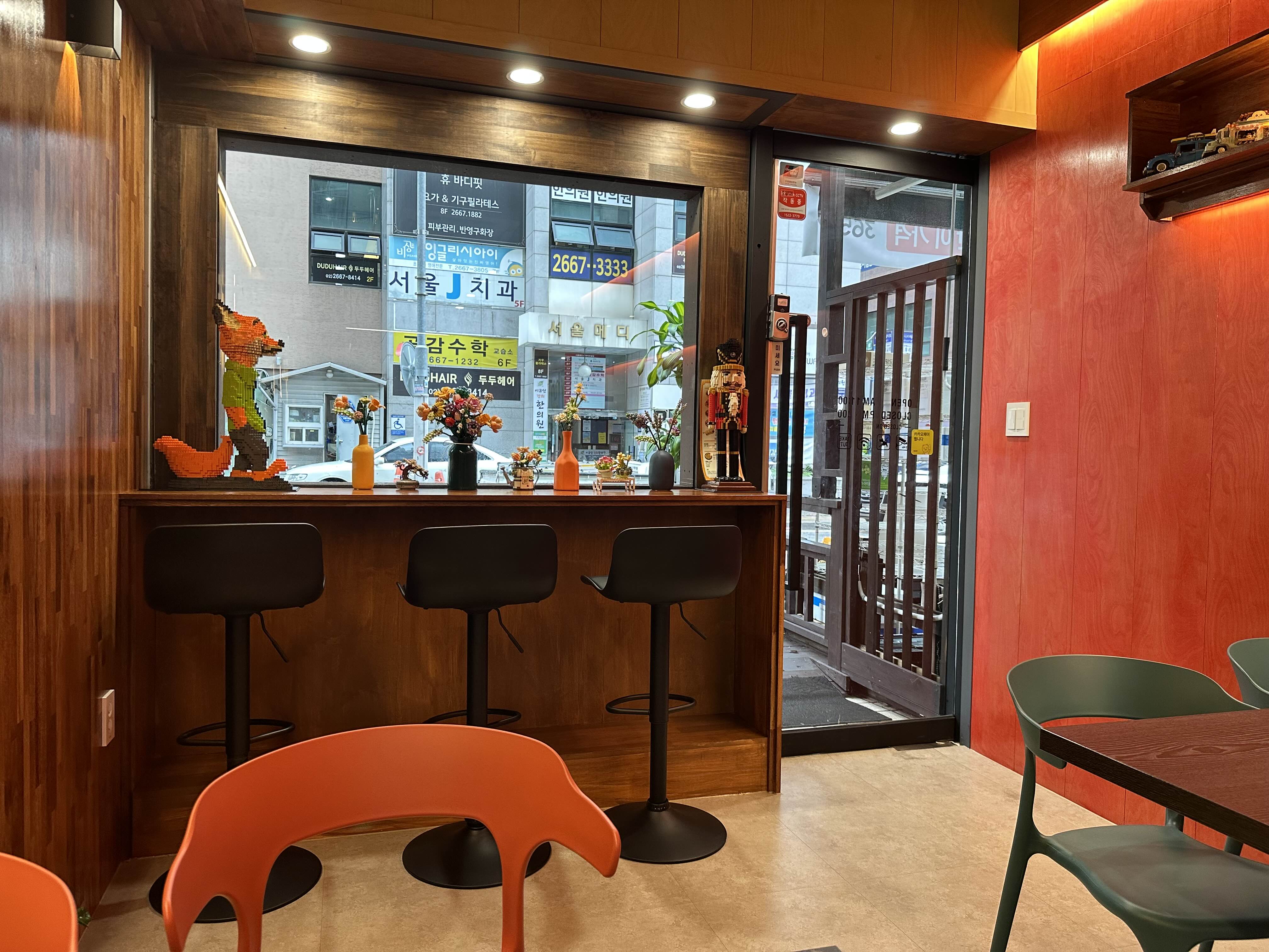 코코브리또 내부 인테리어 2