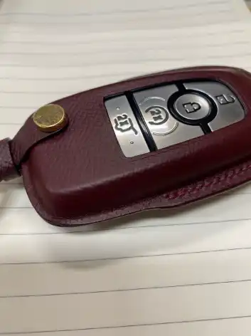 익스플로러-가죽키케이스-전면-확대이미지