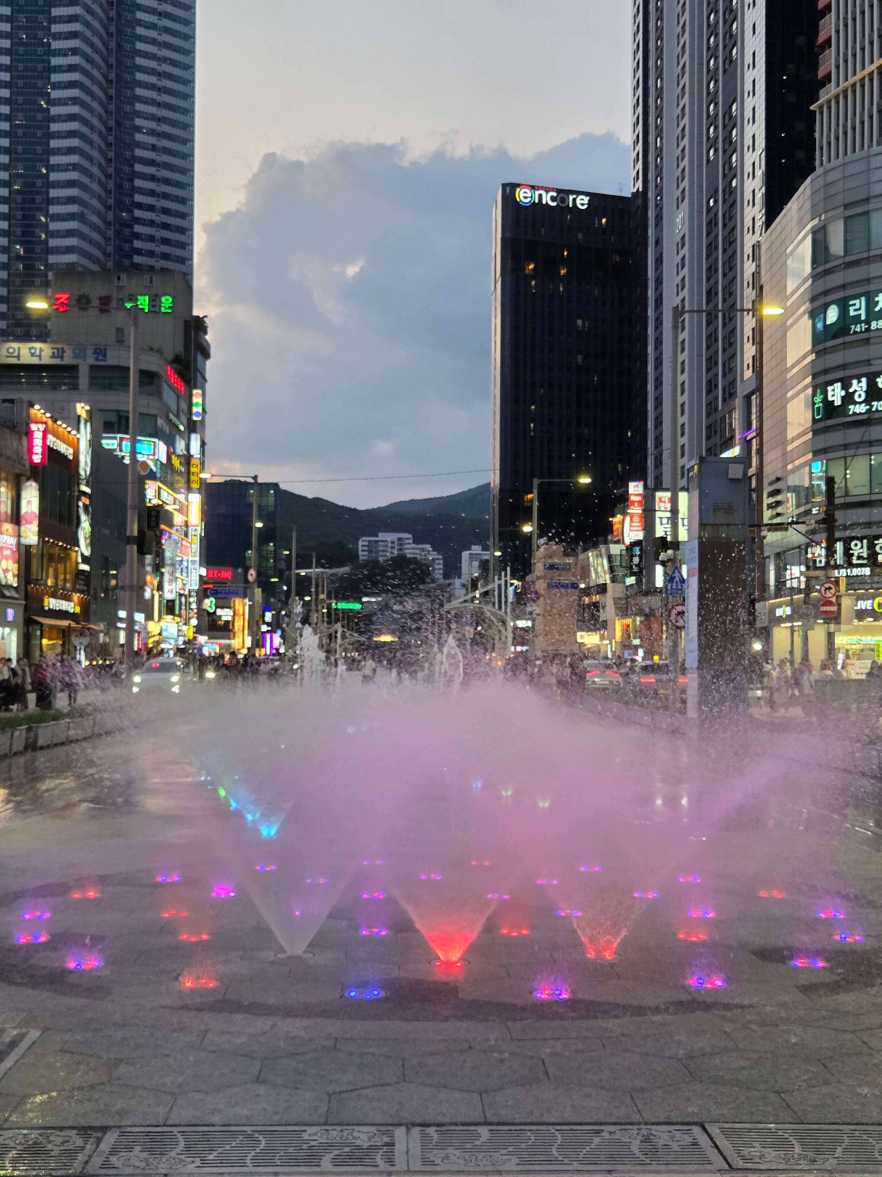 음악과 함께 고운 바다 길 분수쇼