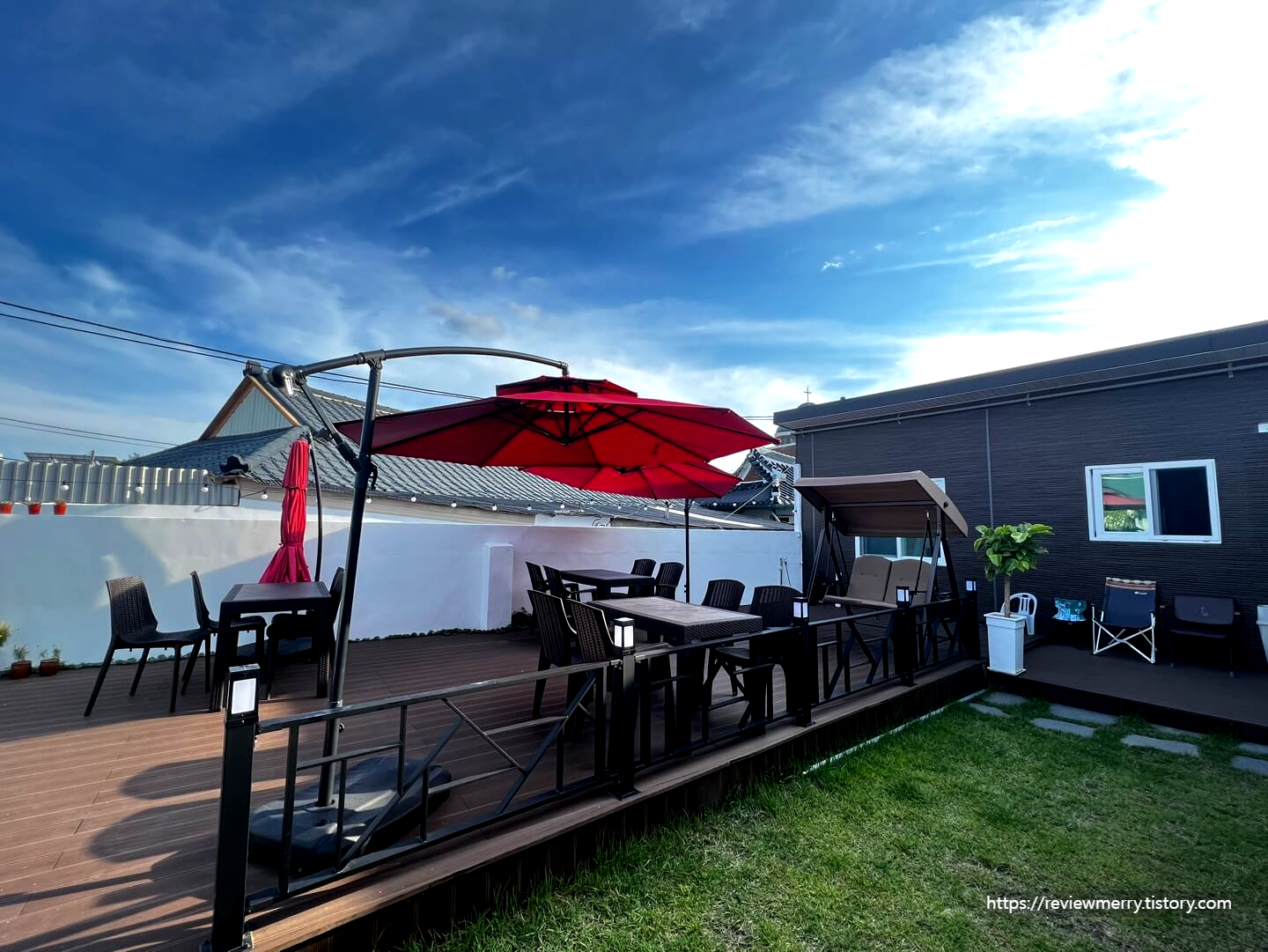 식당 마당 테라스