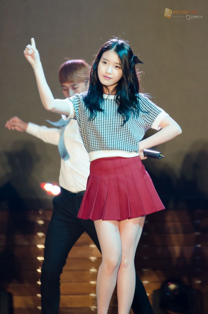 아이유 사진 모음 / 무대 코디 패션 / 일상 사복 패션