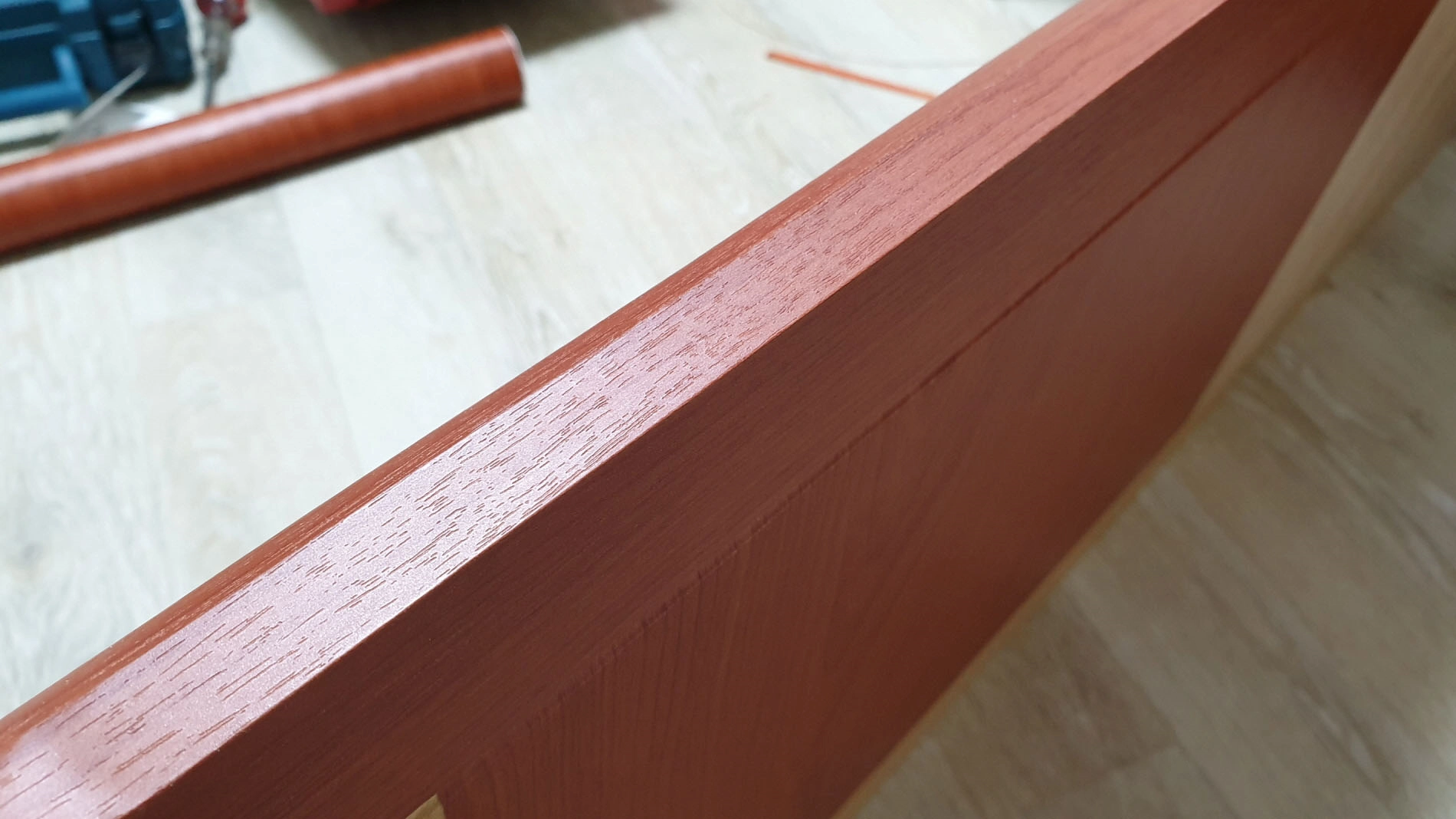 모서리 시트지 붙인 모습