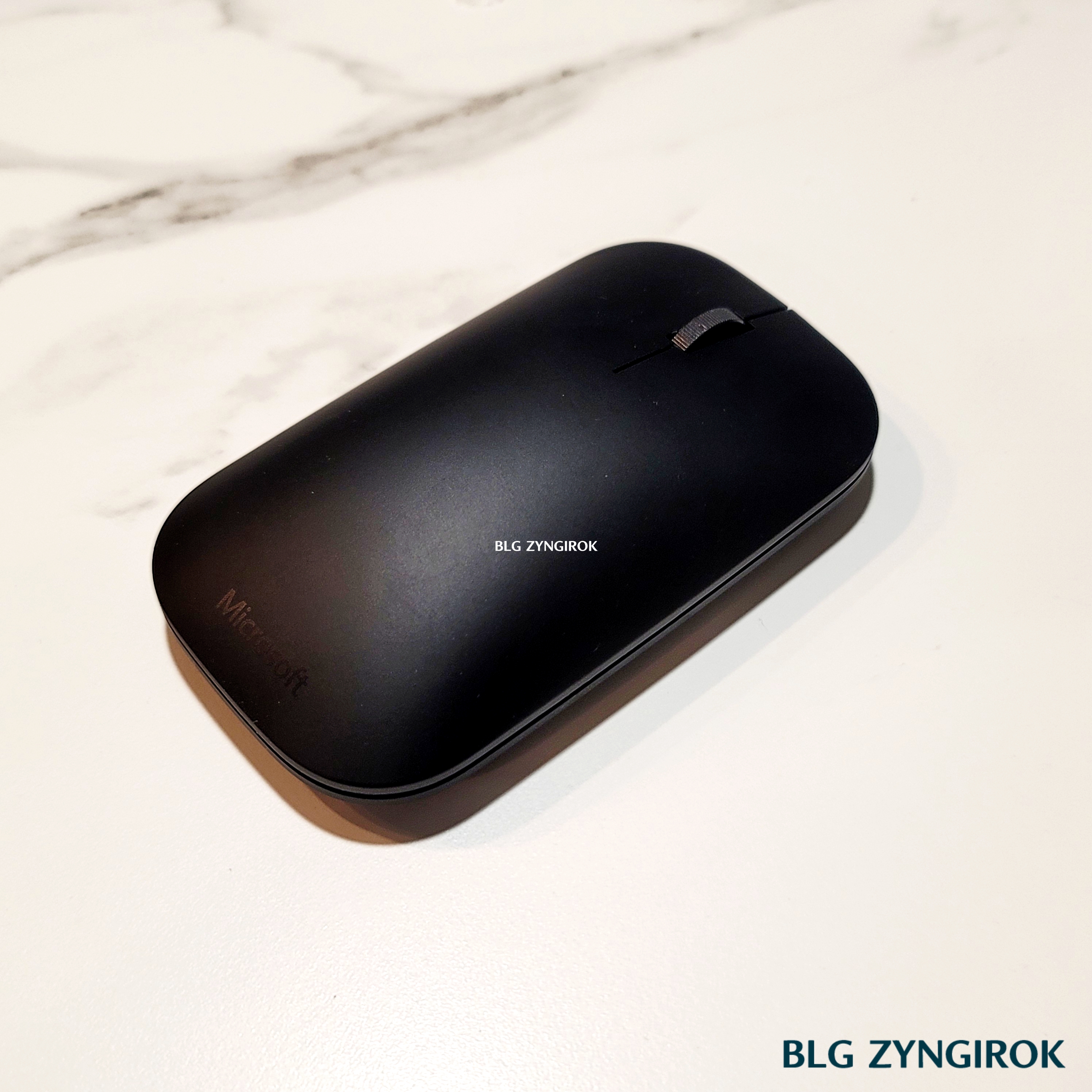 수리가 완료된 MS Design Mouse