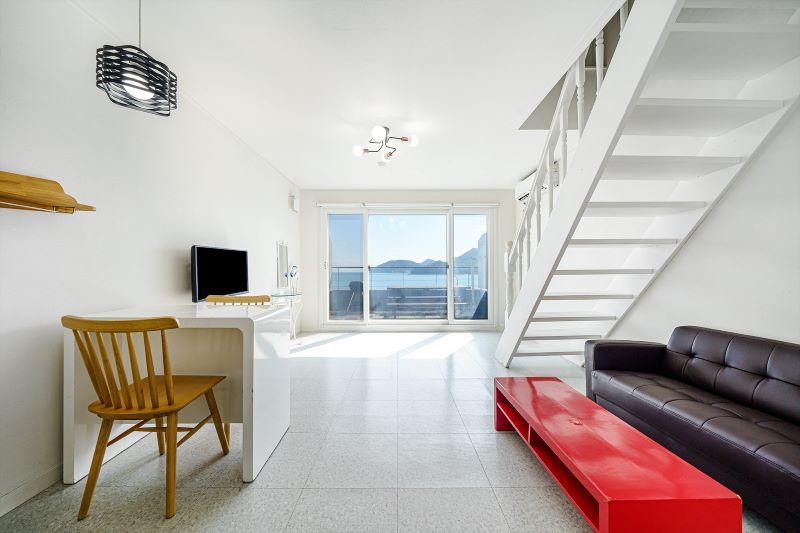 더끌림펜션_거실공간