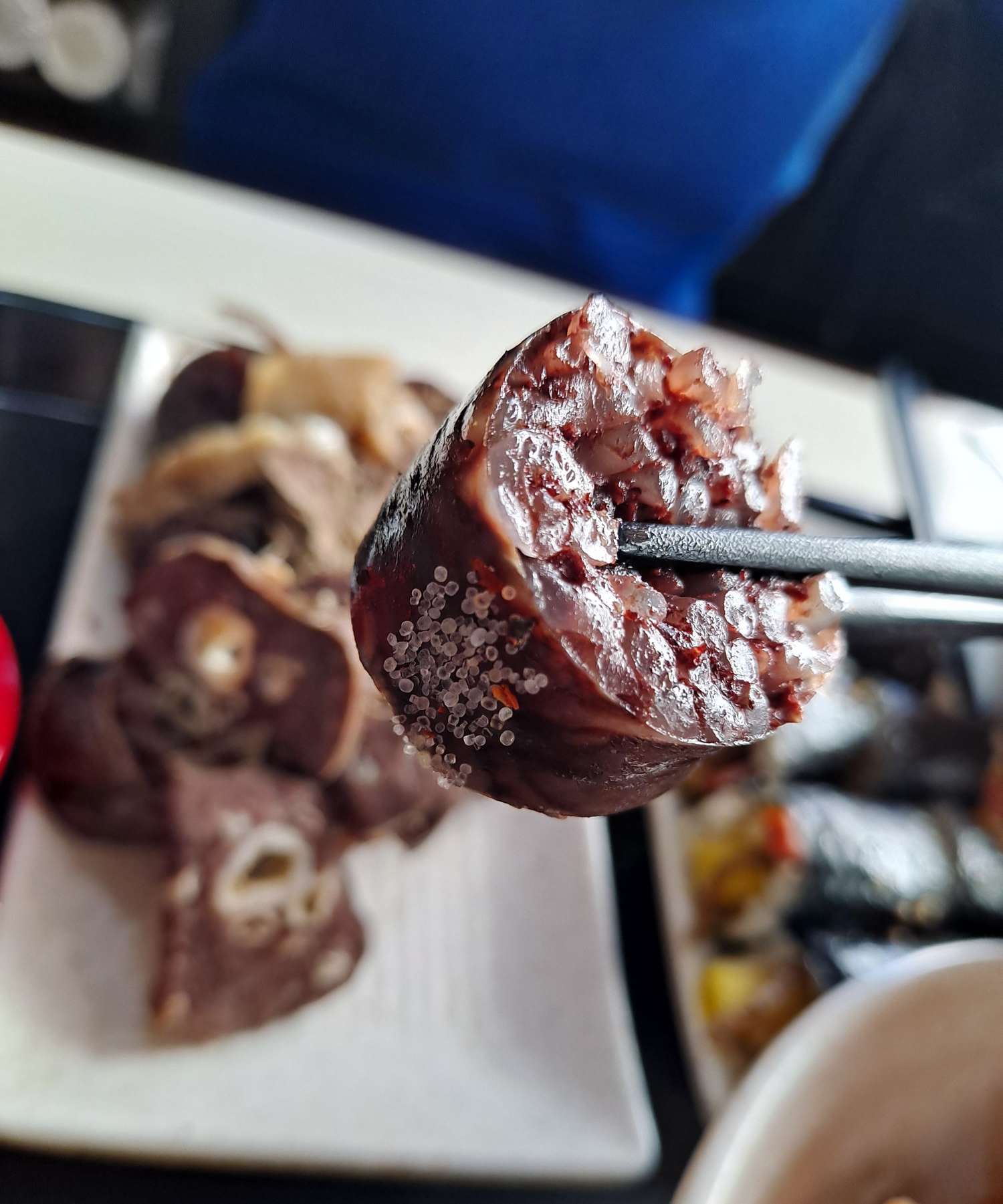 소금찍은 순대 한개