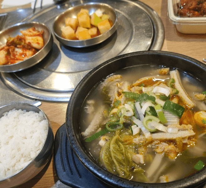 생방송투데이 전통 해장국 서울 송파 맛집! 맛의 승부사