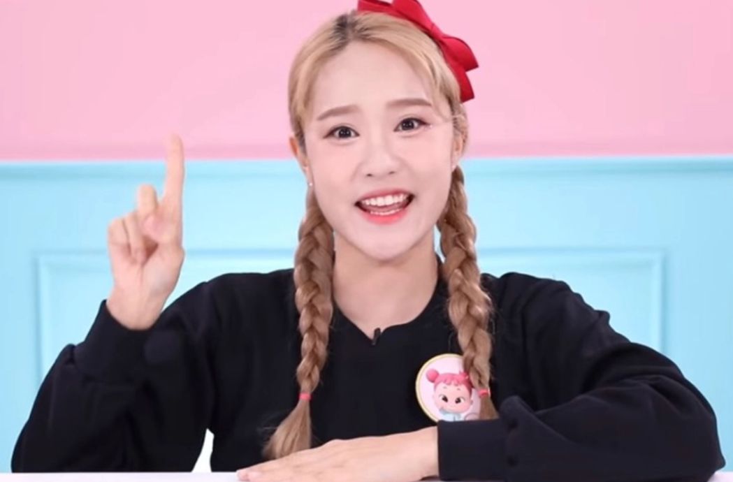 헤이지니 관련 활동 이미지, 연봉 2,000만 원과 하루 최대 16시간 근무 주장 추가 사진 08