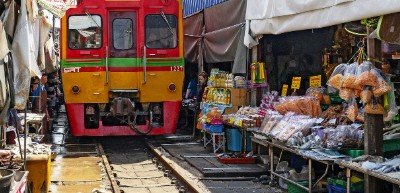 방콕 시장음식 수송레일 사진