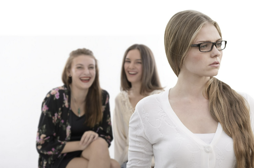 직장 내 괴롭힘, 어떻게 대처할까?: 현명한 해결책 모색