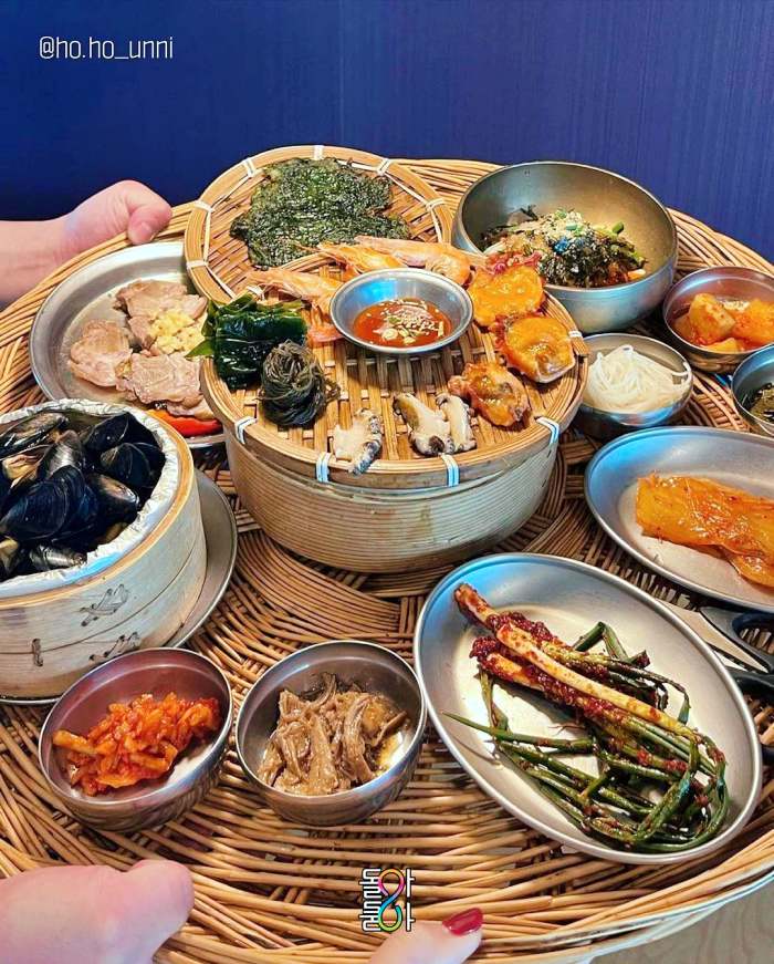 서민갑부 부산 기장 압력솥 전복죽 11첩 반찬 광주리 한상 파는 연 매출 45억 원 슈퍼 리치 갑부 방송 정보