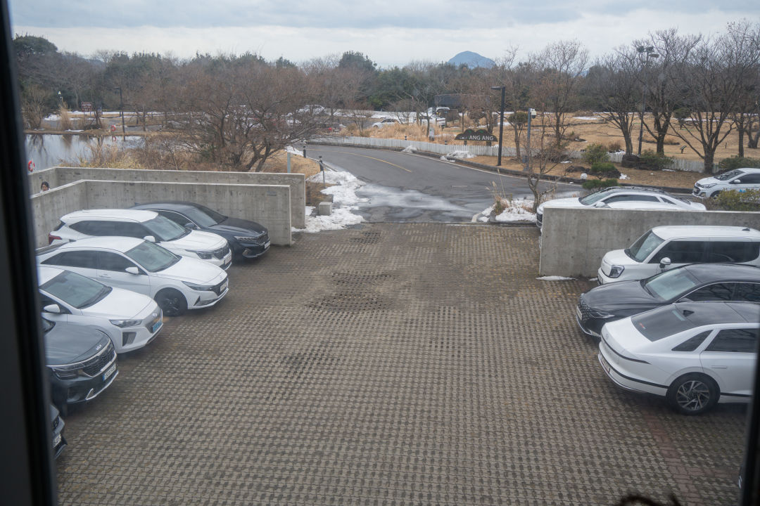 본태 박물관 주차장