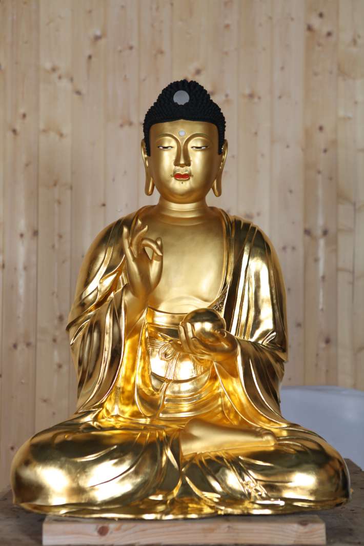 자비와 지혜를 상징하는 금동불상 좌상