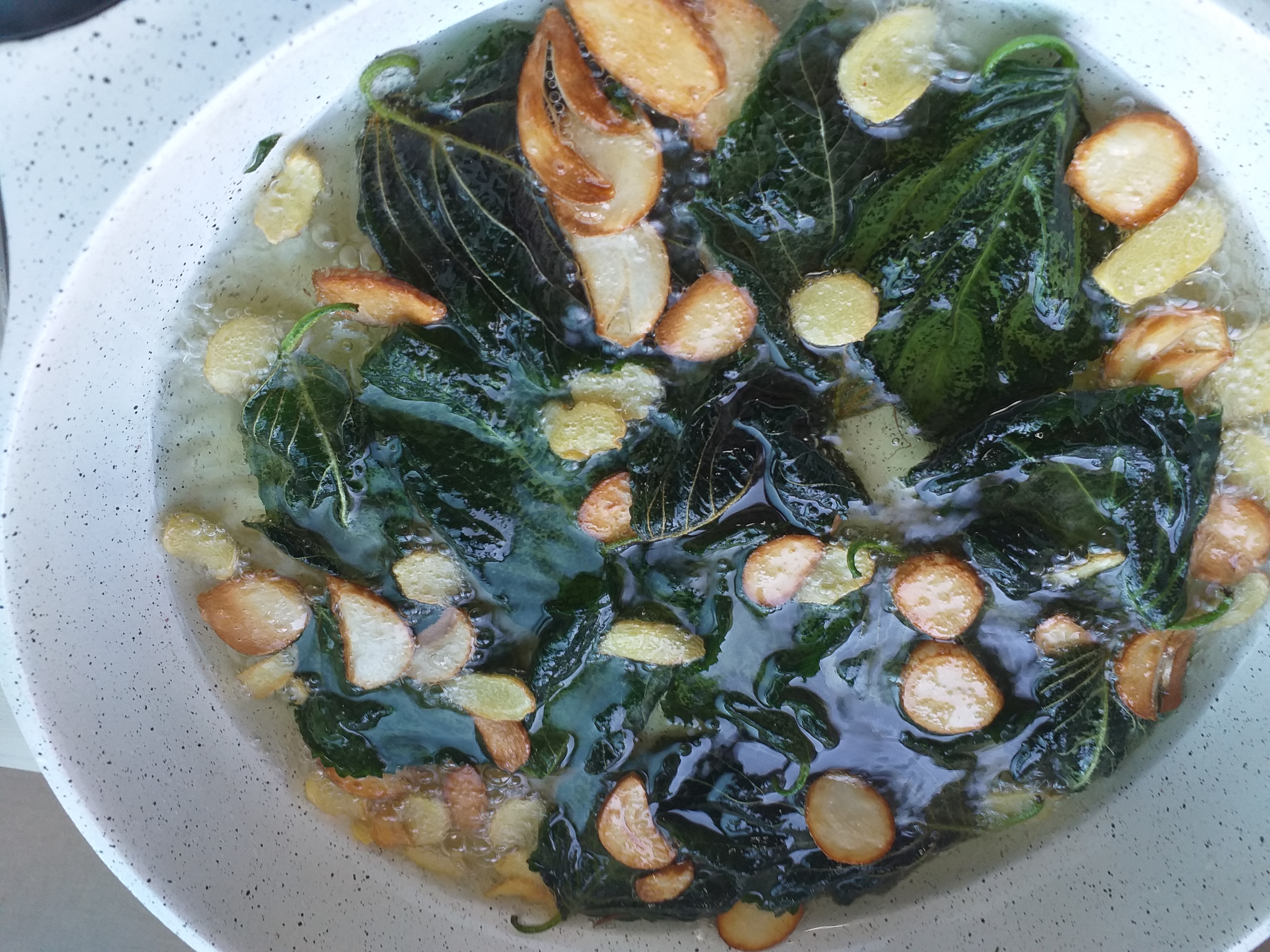 깻잎기름, 생강술