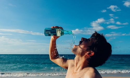 목이 마르는 증상