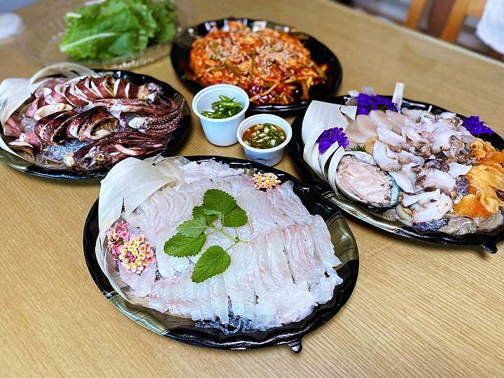 꼼치맑은탕 꼼치매운탕 주꾸미 볶음 굴찜 해물 특산물 한상 보령 대천해수욕장 맛집 추천 생방송투데이 보고 먹고 즐기고 3GO