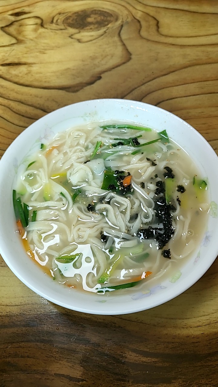 생생정보 콩국수 맛집 옥순손칼국수(옥순 할매의 콩국수)
