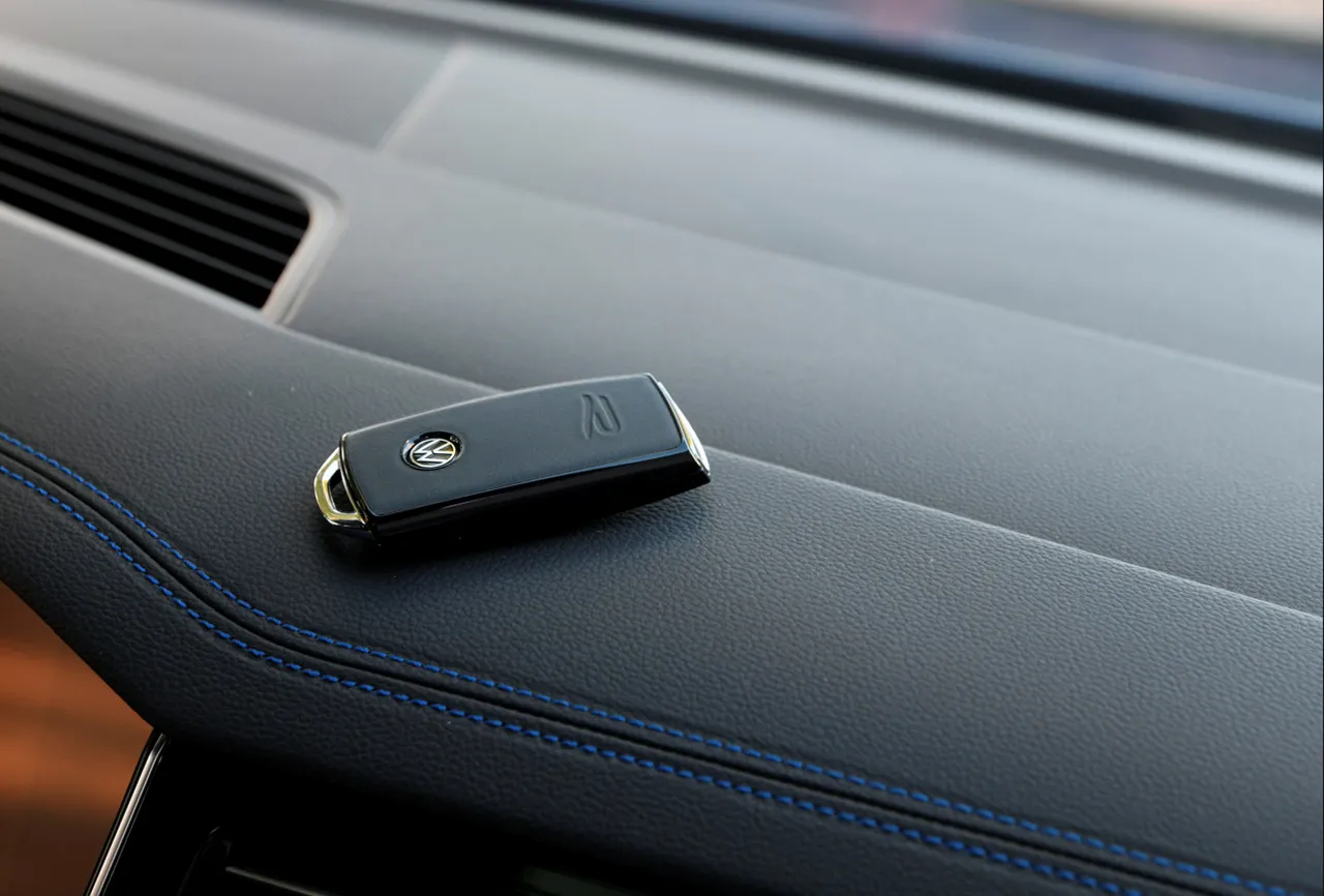 폭스바겐 투아렉 이미지