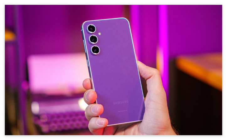 삼성-갤럭시-S23-FE-후면-디자인