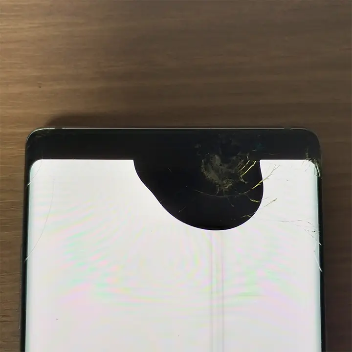 핸드폰 액정에 잉크가 터짐 것 같아요