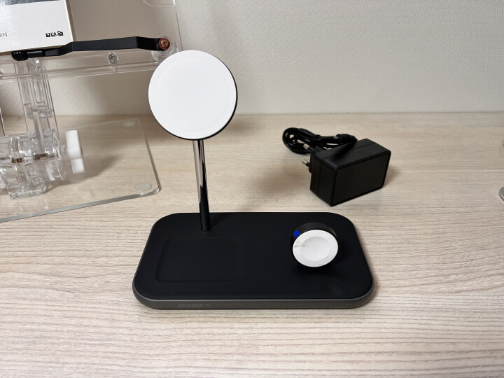 초텍 고속 무선충전기