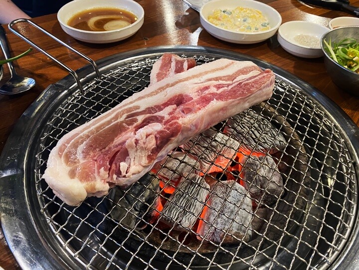 다독이네숯불구이-뼈삼겹갈비