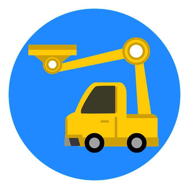 노란색 포크레인이 있다. 전체가 노란색이며 아담한 사이즈다.