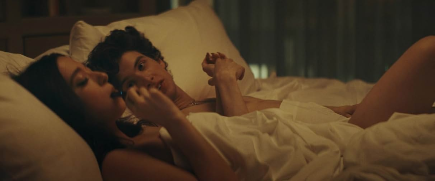 영화 '아노라' (Anora) 리뷰 - 강렬한 스토리와 현실적인 로맨스!