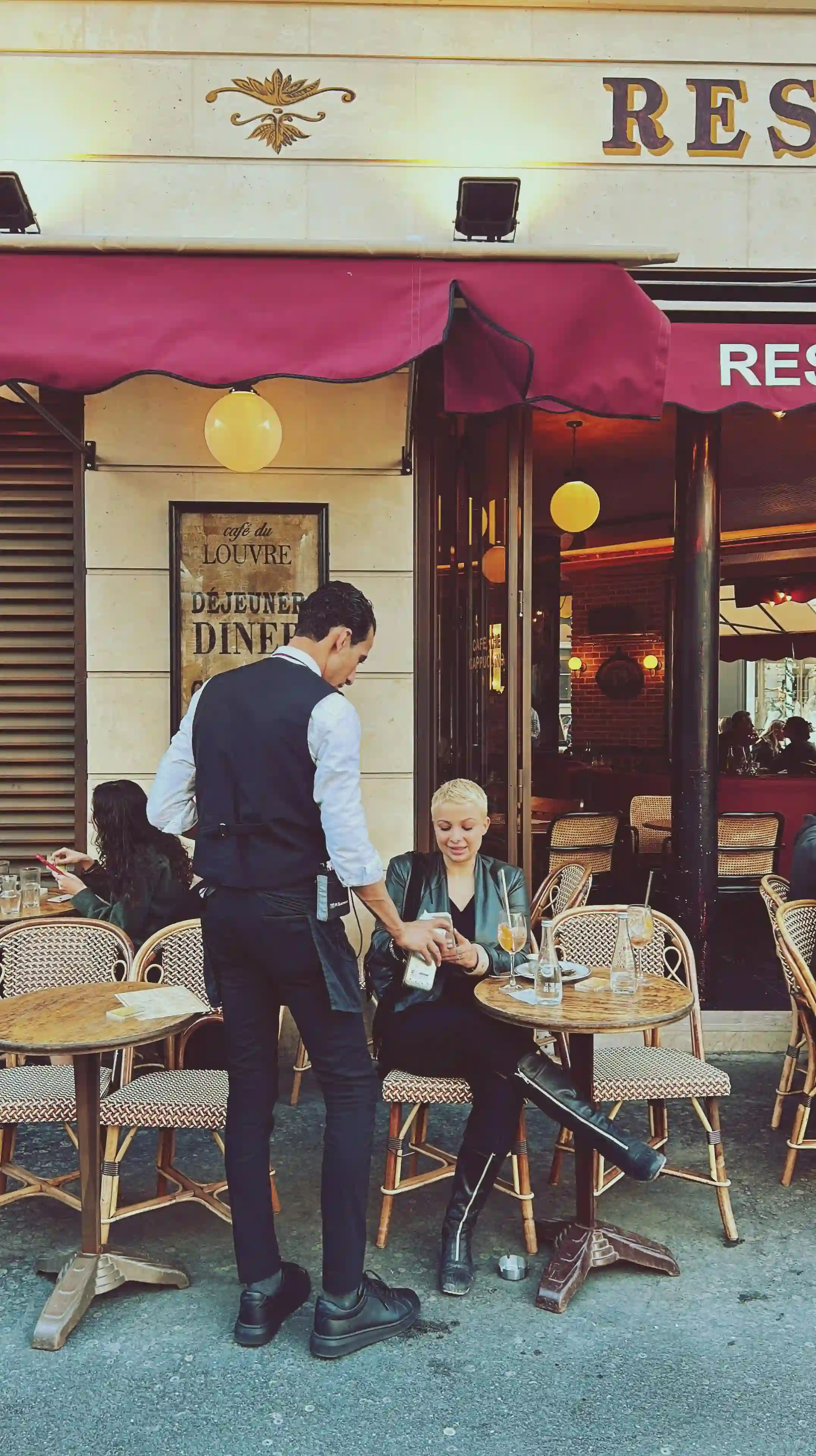 어색한 상대와도 자연스럽게 친해지는 대화법｜관계의 벽을 허무는 9가지 전략