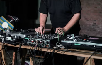 작곡가 되는 방법에 대하여 알아보기