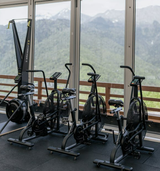 무릎 관절 운동기구 추천 스테이셔너리 바이크 고정식 자전거