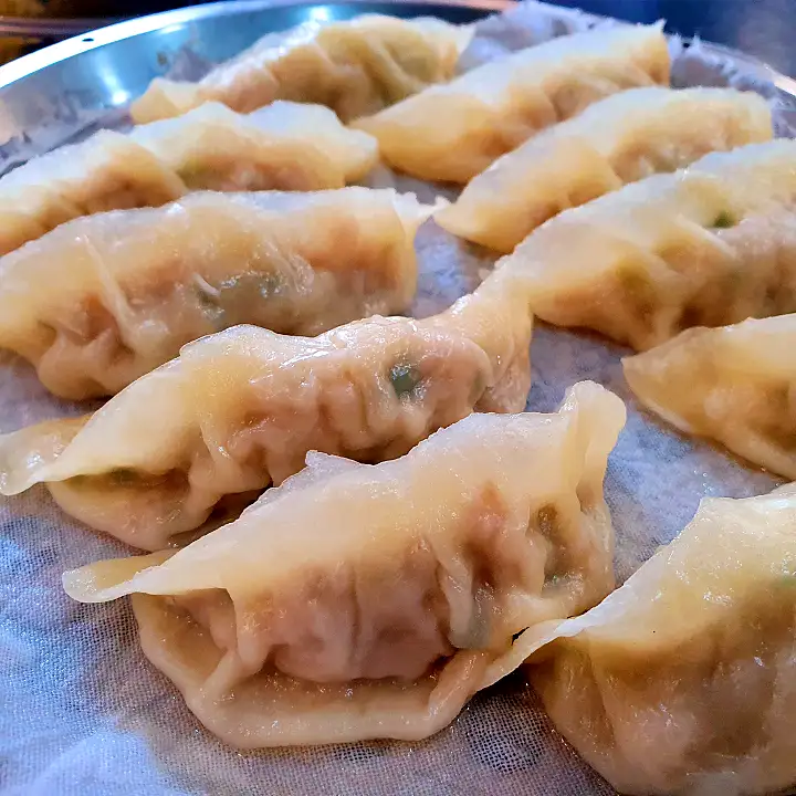 만리향만두 발효유 반죽 70년 만두 달인 노포 손만두 군만두 새우만두 찐만두 경남 김해 맛집 추천 생방송투데이 리얼맛집 오늘방송 고수뎐