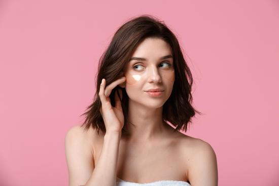 눈가 탄력 개선을 위한 효과적인 시술 방법