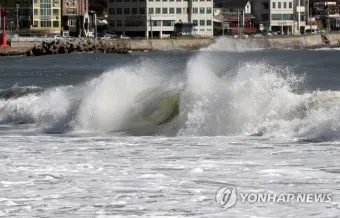울산 바람 풍속 산업단지 통근 안전모 보안경 준비_25