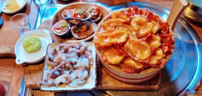 사장님귀는 당나귀귀 장회장 장윤정 찐단골 회식 칼국수 쭈꾸미 조합에 보양 해신탕 해물모듬한상 홍대입구역 동교동 맛집 소개